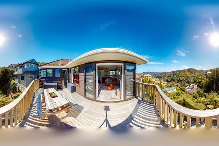 Photo of property in 25 Satara Crescent, Khandallah, Wellington, 6035