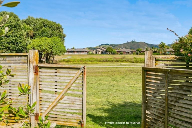 Photo of property in 47 Corinth Grove, Papamoa Beach, Papamoa, 3118
