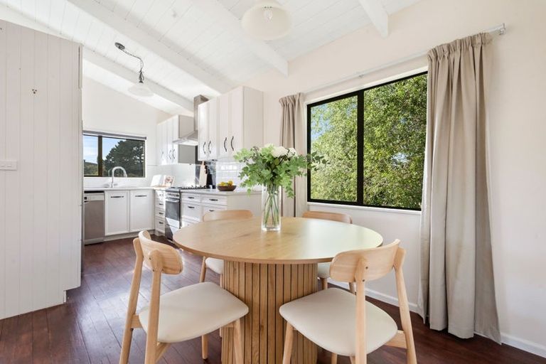 Photo of property in 38 Carlton Terrace, Westown, New Plymouth, 4310