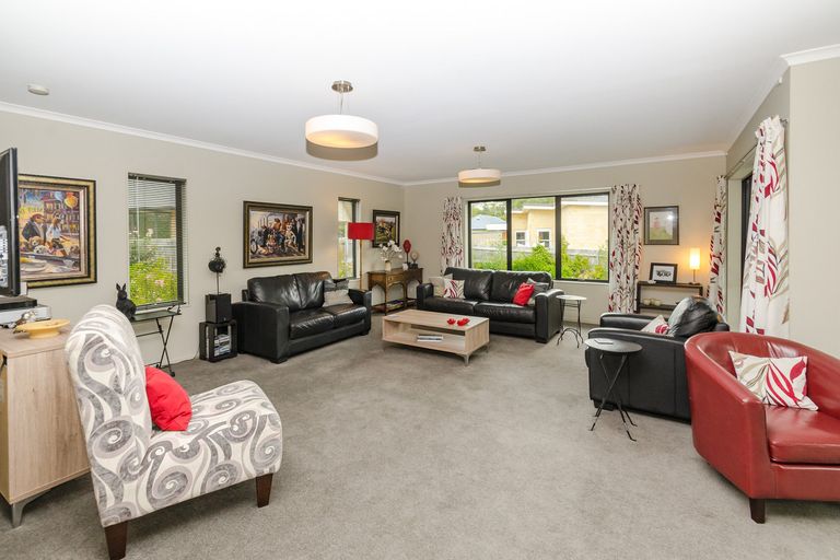 Photo of property in 25a Duxford Crescent, Fairfield, Dunedin, 9018