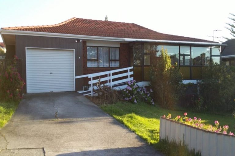 Photo of property in 2/87 Cook Street, Howick, Auckland, 2014