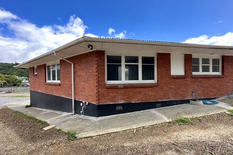 Photo of property in 119 Stokes Valley Road, Stokes Valley, Lower Hutt, 5019