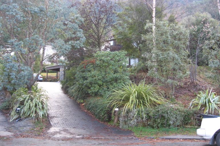 Photo of property in 19 Wye Place, Fernhill, Queenstown, 9300