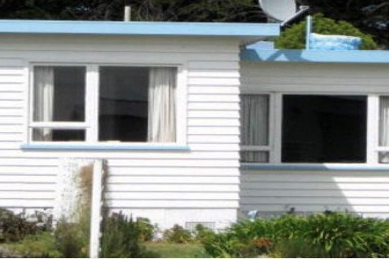Photo of property in 27 Kiwi Avenue, Waikuku Beach, 7473