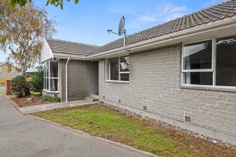 Photo of property in 92 Hay Street, Bromley, Christchurch, 8062