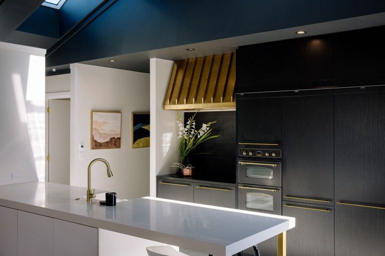 Photo of property in 83 Saint Kilda Road, Cambridge, 3434