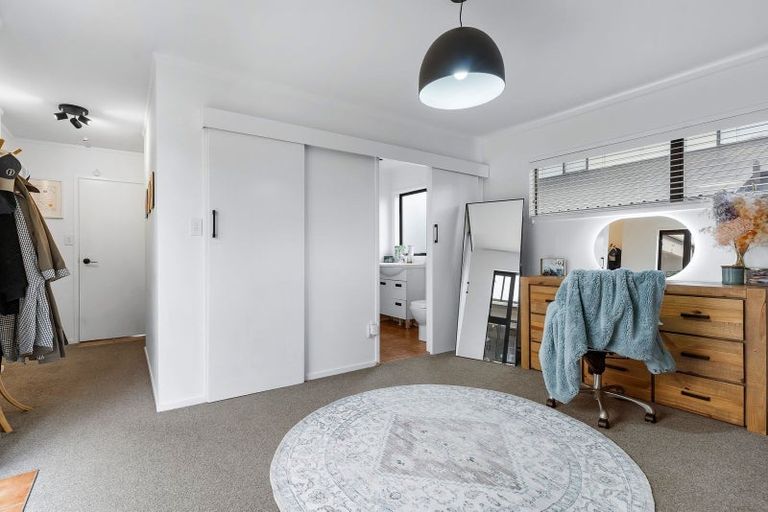 Photo of property in 25 Sunningdale Street, Wattle Downs, Auckland, 2103