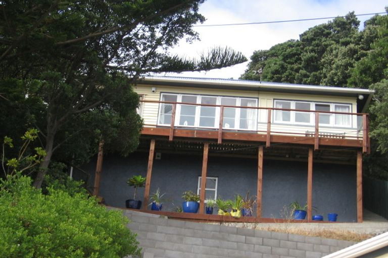 Photo of property in 28 Elphinstone Avenue, Strathmore Park, Wellington, 6022