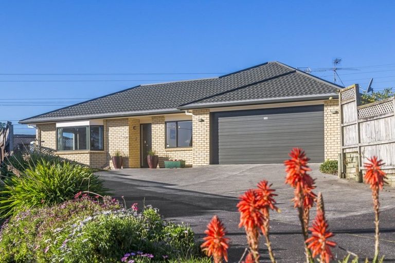 Photo of property in 139 Flanshaw Road, Te Atatu South, Auckland, 0610