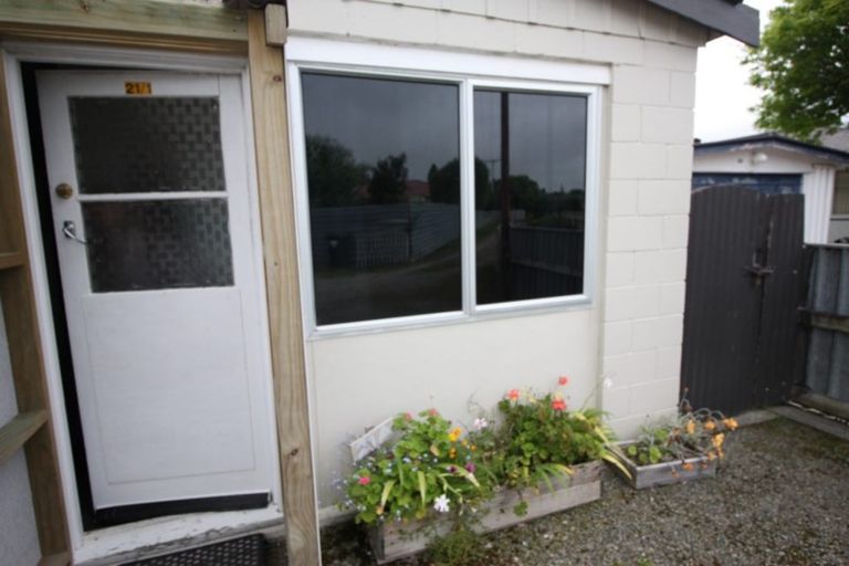 Photo of property in 21 Waterloo Crescent, Hokowhitu, Palmerston North, 4410
