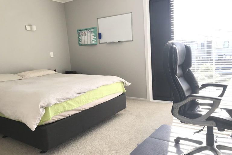 Photo of property in 73a Mapou Road, Hobsonville, Auckland, 0616