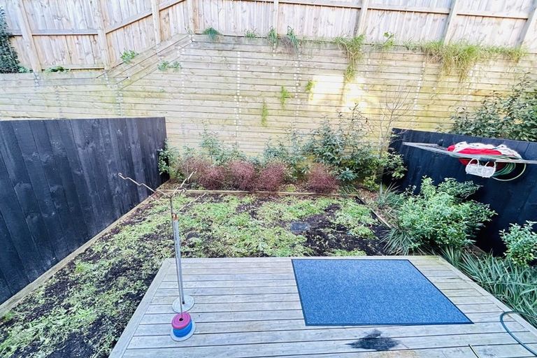 Photo of property in 22 Tukari Lane, Mangere Bridge, Auckland, 2022