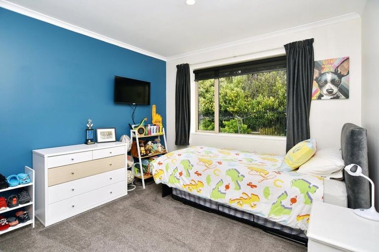 Photo of property in 9 Puhara Avenue, Parklands, Christchurch, 8083