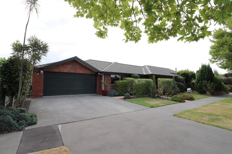 Photo of property in 14 Coolspring Way, Redwood, Christchurch, 8051