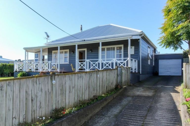 Photo of property in 6 Mouatt Street, Waitara, 4320
