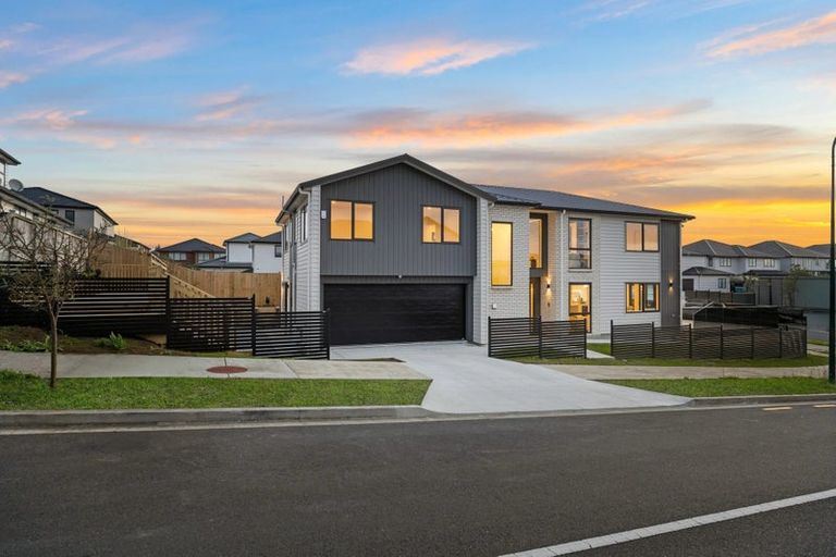 Photo of property in 3 Tinaku Road, Flat Bush, Auckland, 2019