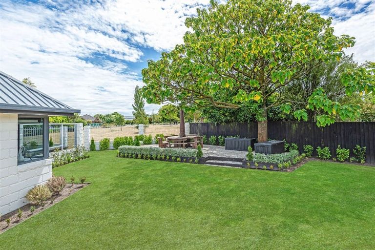 Photo of property in 5 Chilwell Place, Halswell, Christchurch, 8025