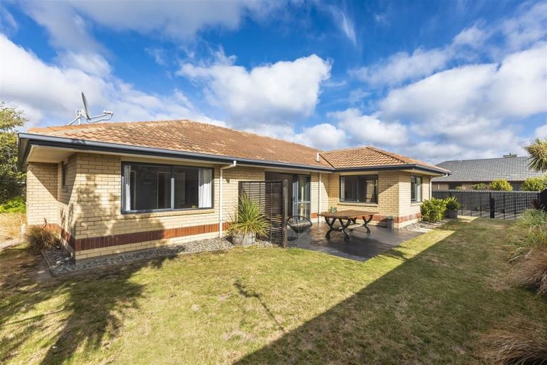 Photo of property in 35 Eastwood Rise, Waimairi Beach, Christchurch, 8083