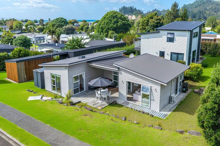Photo of property in 5 Ross Place, Whiritoa, Whangamata, 3691