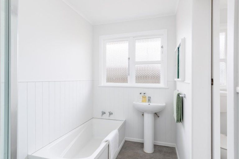 Photo of property in 6 Ruru Crescent, Heretaunga, Upper Hutt, 5018