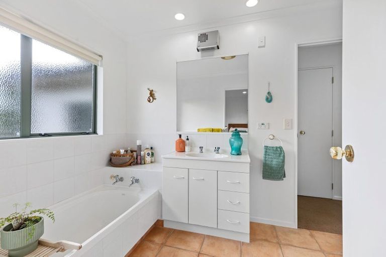 Photo of property in 23 Solander Drive, Welcome Bay, Tauranga, 3112