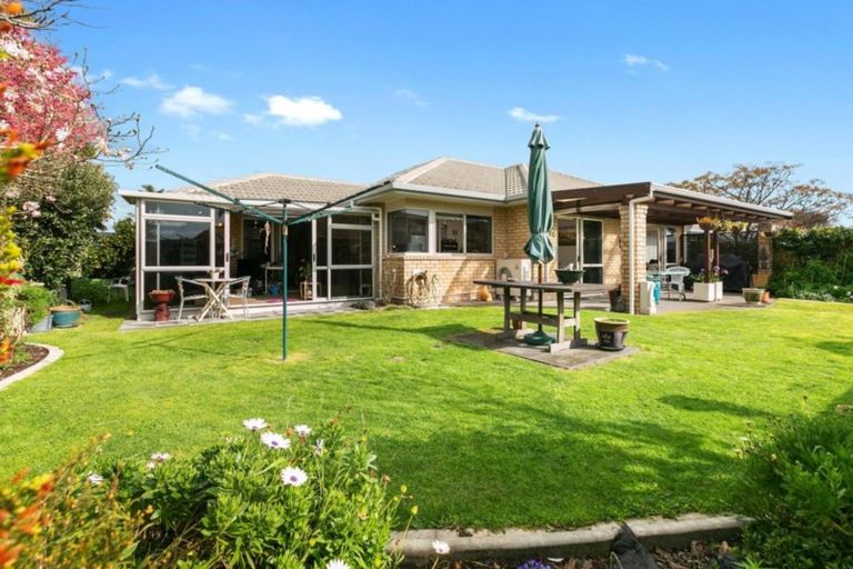 Photo of property in 4 Amery Place, Papamoa Beach, Papamoa, 3118