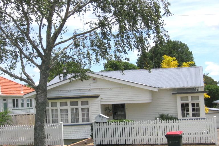 Photo of property in 33 Harlston Road, Mount Albert, Auckland, 1025
