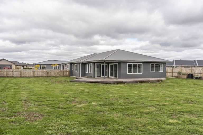 Photo of property in 8 Hartley Avenue, Carterton, 5713