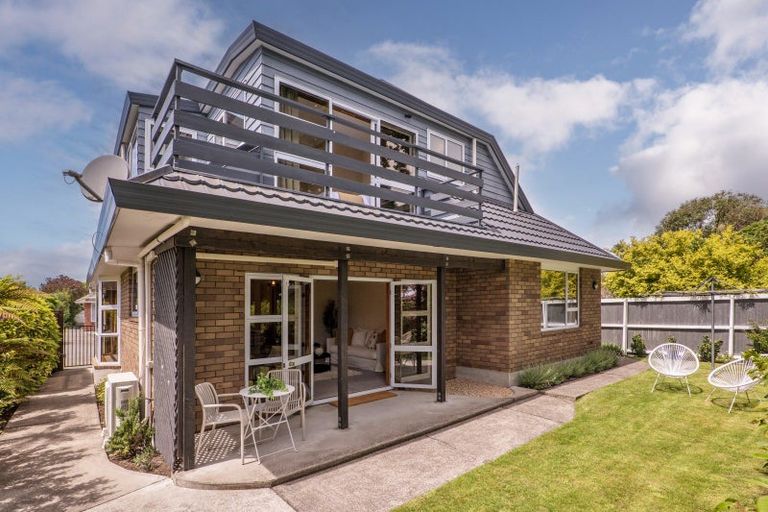 Photo of property in 2/19 Manor Place, Bryndwr, Christchurch, 8053