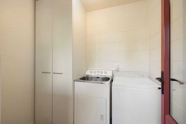 Photo of property in 2/17b Cracroft Terrace, Cashmere, Christchurch, 8022