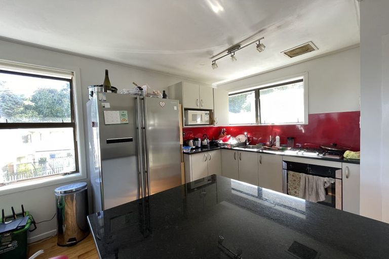 Photo of property in 1/18 Cypress Place, Sunnynook, Auckland, 0620