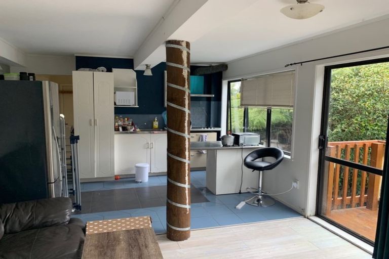 Photo of property in 46 Glen Vista Place, Bayview, Auckland, 0629