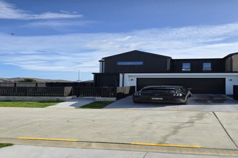 Photo of property in 7 Atutahi Lane, Papamoa Beach, 3118