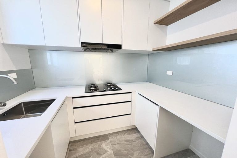 Photo of property in 20b Clovelly Road, Bucklands Beach, Auckland, 2012