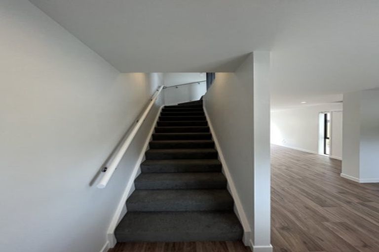 Photo of property in 11a Welby Place, Mangere, Auckland, 2022