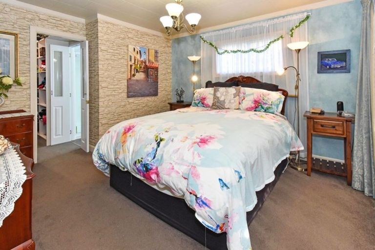 Photo of property in 108 Torkar Road, Clarks Beach, 2122