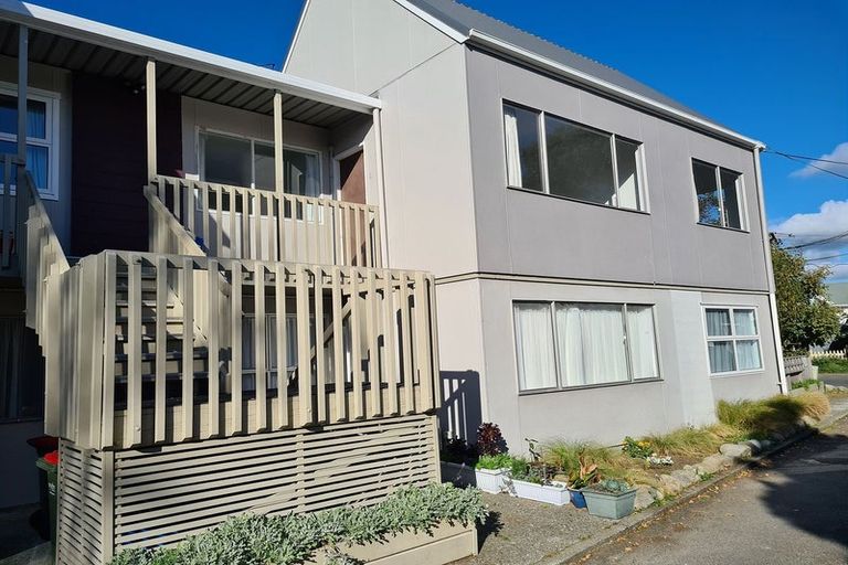 Photo of property in 71b Randwick Crescent, Moera, Lower Hutt, 5010