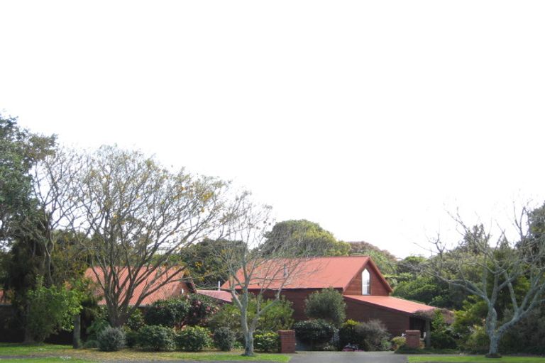 Photo of property in 19 Elder Grove, Whalers Gate, New Plymouth, 4310