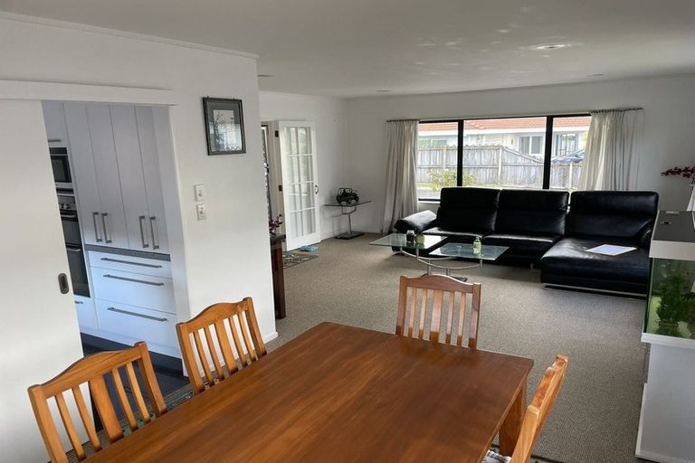 Photo of property in 142 Millhouse Drive, Northpark, Auckland, 2013