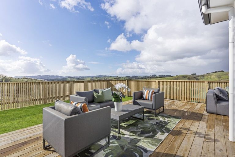 Photo of property in 8 Harakeke Terrace, Whitford, 2019