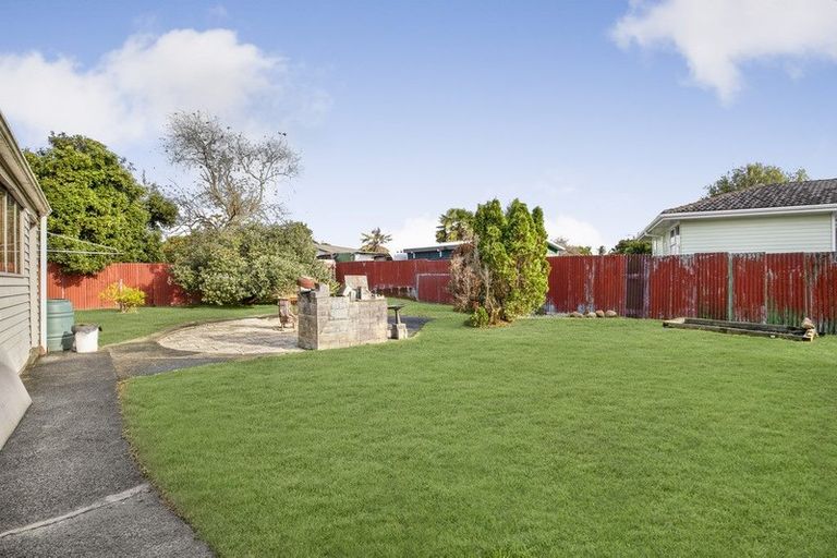Photo of property in 12 Jupiter Street, Rosehill, Papakura, 2113