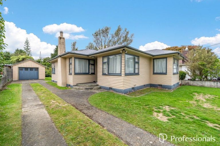 Photo of property in 9 Hugh Duncan Street, Haywards, Lower Hutt, 5018