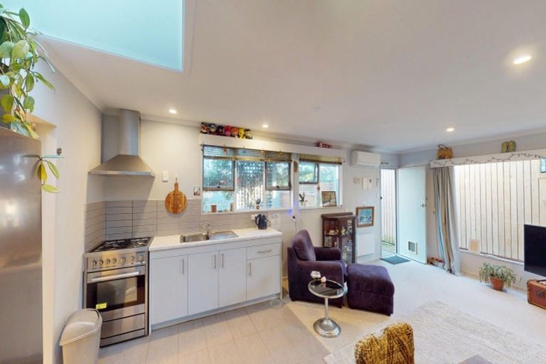 Photo of property in 107 Ryder Crescent, Levin, 5510