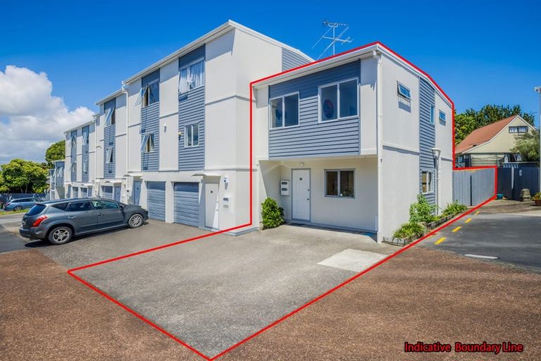 Photo of property in 25/218 Captain Springs Road, Onehunga, Auckland, 1061