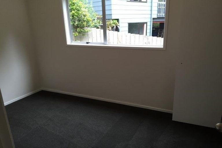 Photo of property in 64 Wirihana Road, Titirangi, Auckland, 0604