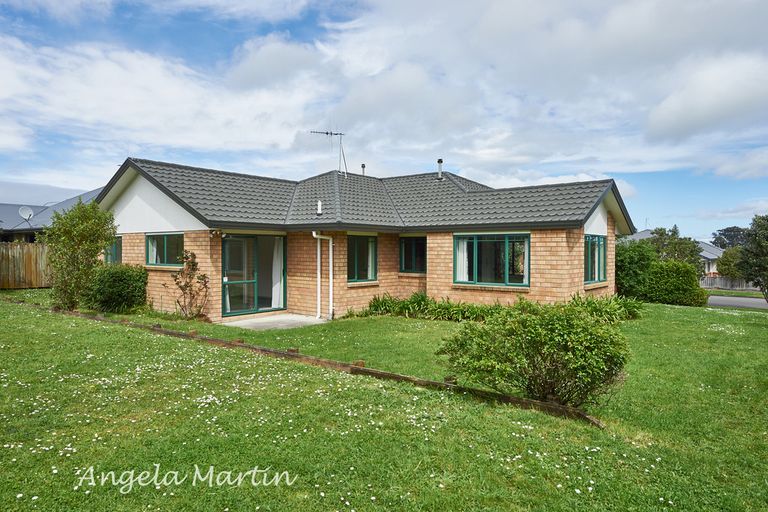 Photo of property in 157 Ruapehu Drive, Fitzherbert, Palmerston North, 4410