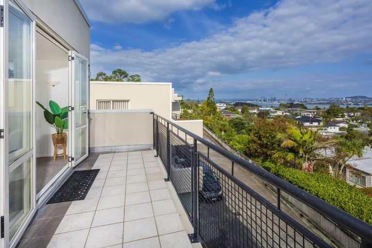 Photo of property in 18/166 Mokoia Road, Chatswood, Auckland, 0626