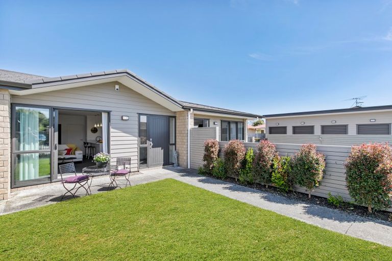 Photo of property in 2/107 Edinburgh Street, Pukekohe, 2120