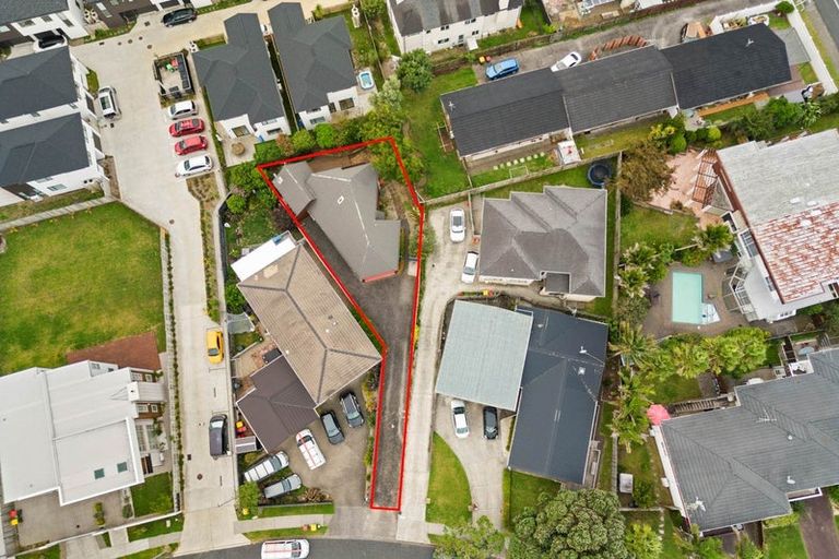 Photo of property in 1/5 Gulf Crest, Bucklands Beach, Auckland, 2012