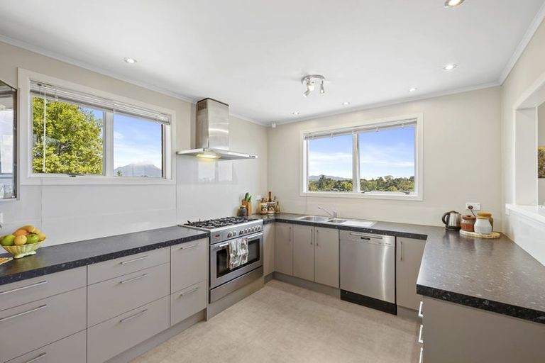 Photo of property in 49 Truby King Street, Merrilands, New Plymouth, 4312